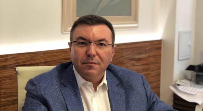 Костадин Ангелов